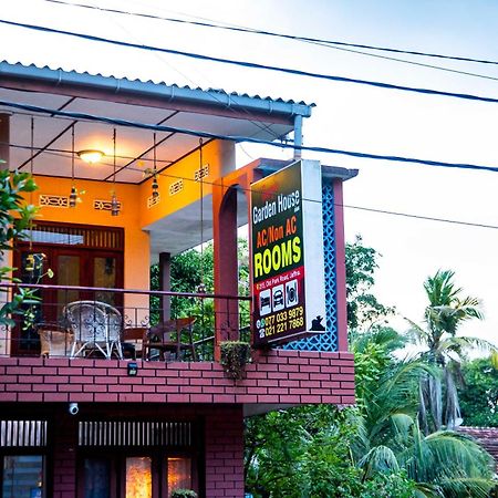 Tony'S Garden House Back Packers Inn Jaffna Exterior photo
