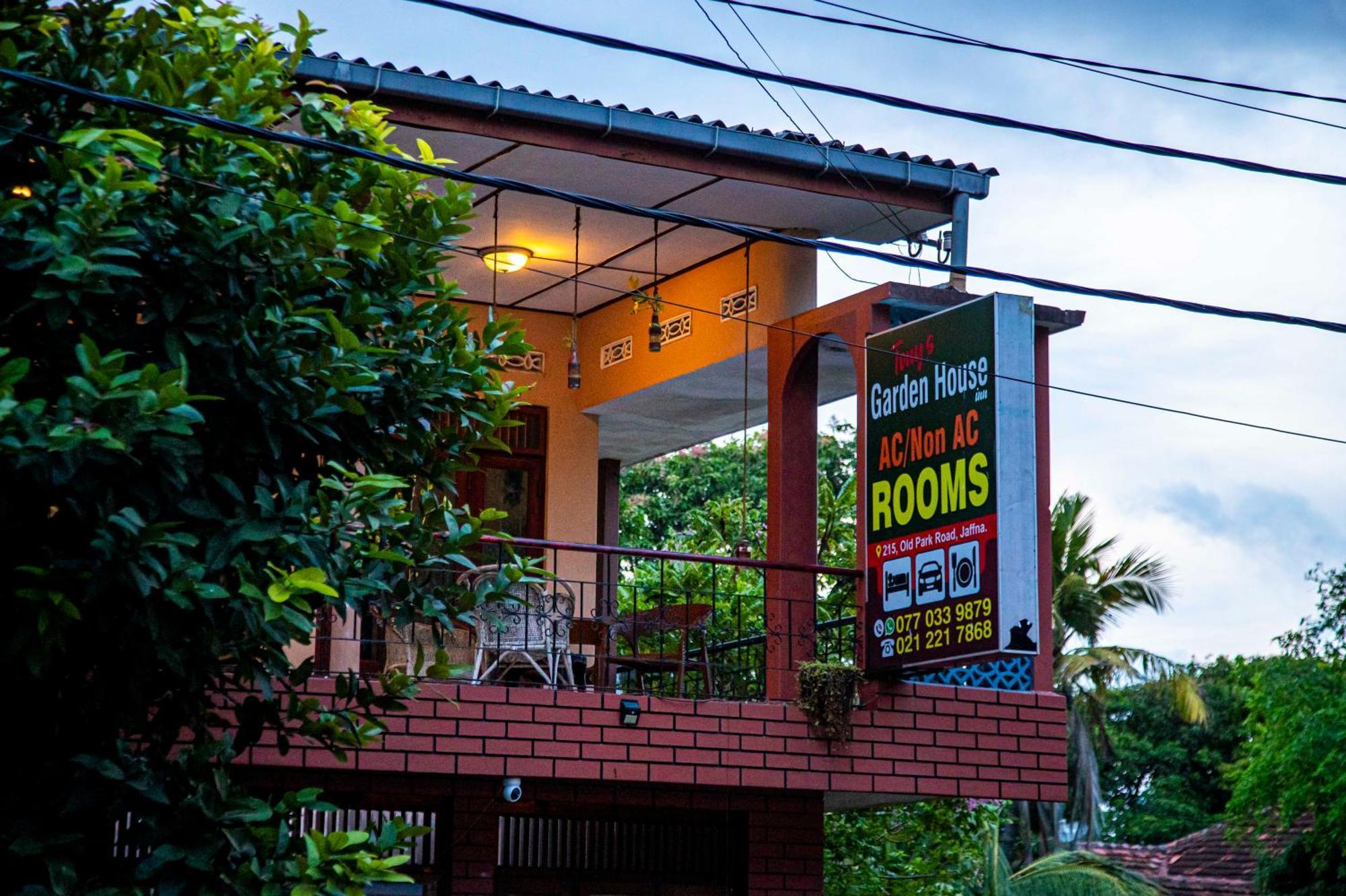 Tony'S Garden House Back Packers Inn Jaffna Exterior photo