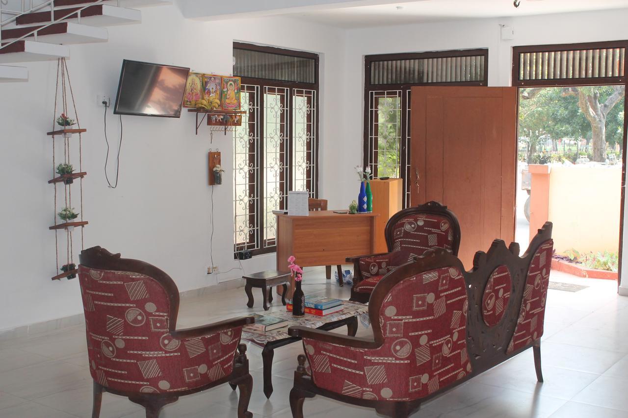 Tony'S Garden House Back Packers Inn Jaffna Exterior photo